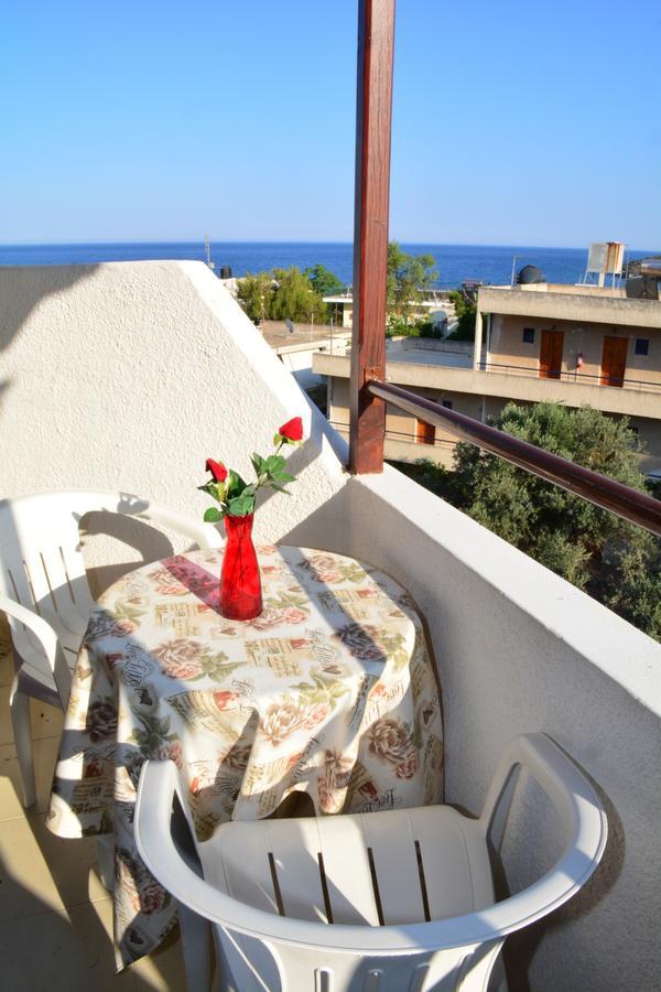 Voula Apartments Agia Marina  Екстериор снимка