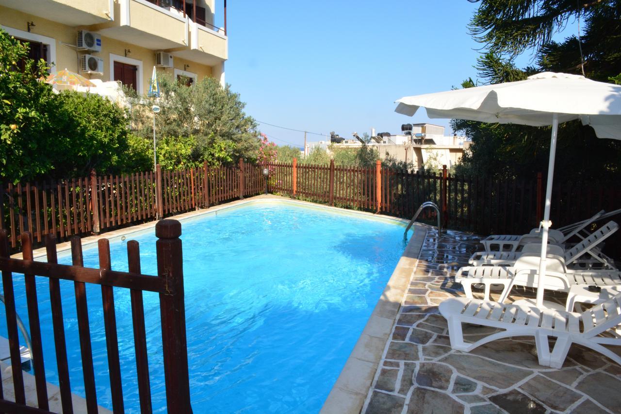 Voula Apartments Agia Marina  Екстериор снимка
