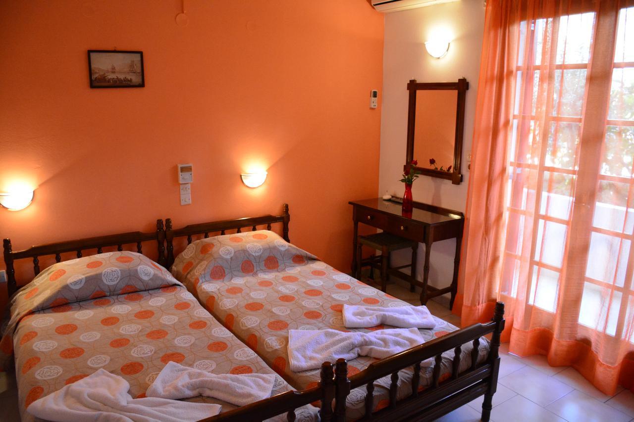 Voula Apartments Agia Marina  Екстериор снимка