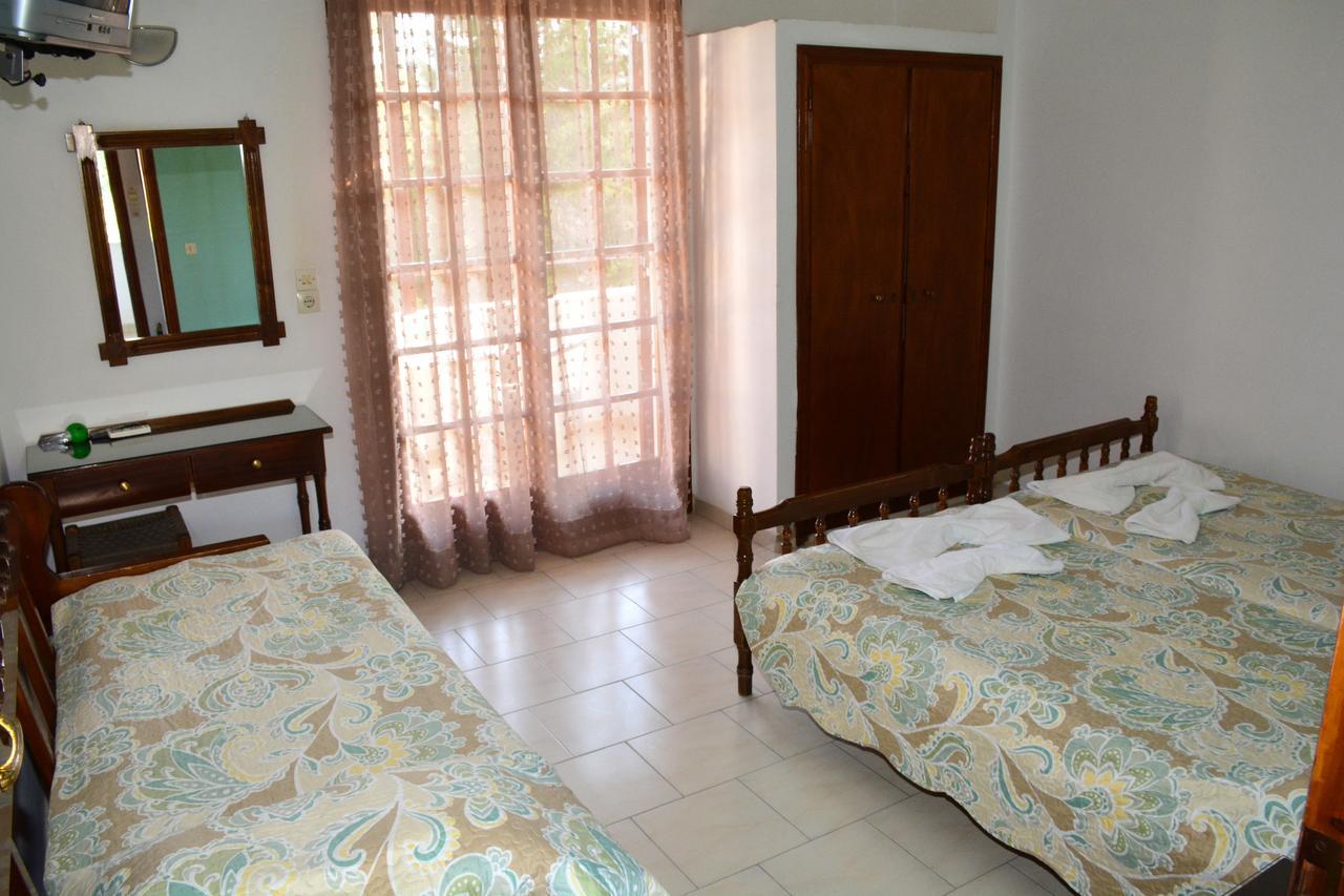 Voula Apartments Agia Marina  Екстериор снимка
